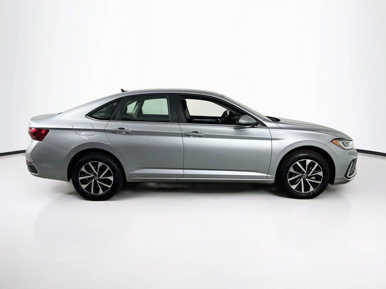 Used 2025 Volkswagen Jetta S FWD image 4