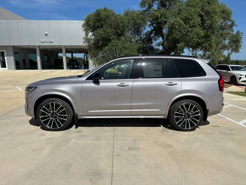 Used 2026 Volvo XC90 B6 Ultra w/ Protection Package Premier image 3