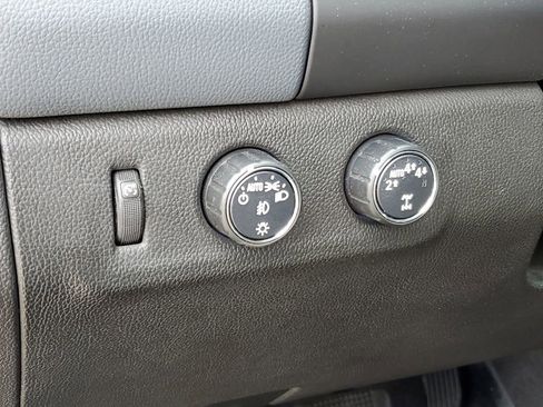 Used 2019 Chevrolet Colorado Z71 AWD/4WD image 10