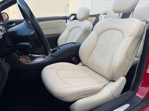 Used 2007 Mercedes-Benz CLK 350 Cabriolet image 11