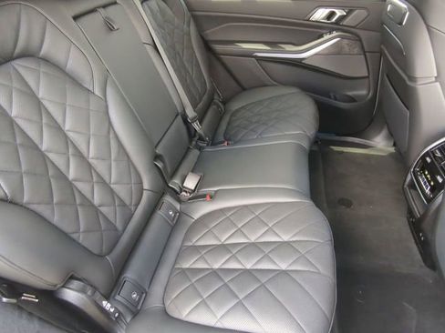 New 2025 BMW X7 xDrive40i w/ Premium Package image 13