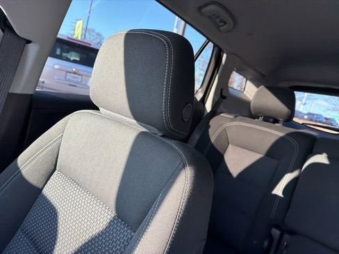 Used 2024 GMC Terrain SLE w/ Elevation Edition image 15