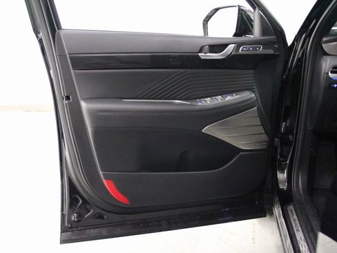 Used 2024 Hyundai Palisade Calligraphy image 18