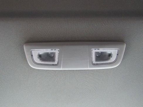 Used 2025 GMC Sierra 1500 SLT image 30