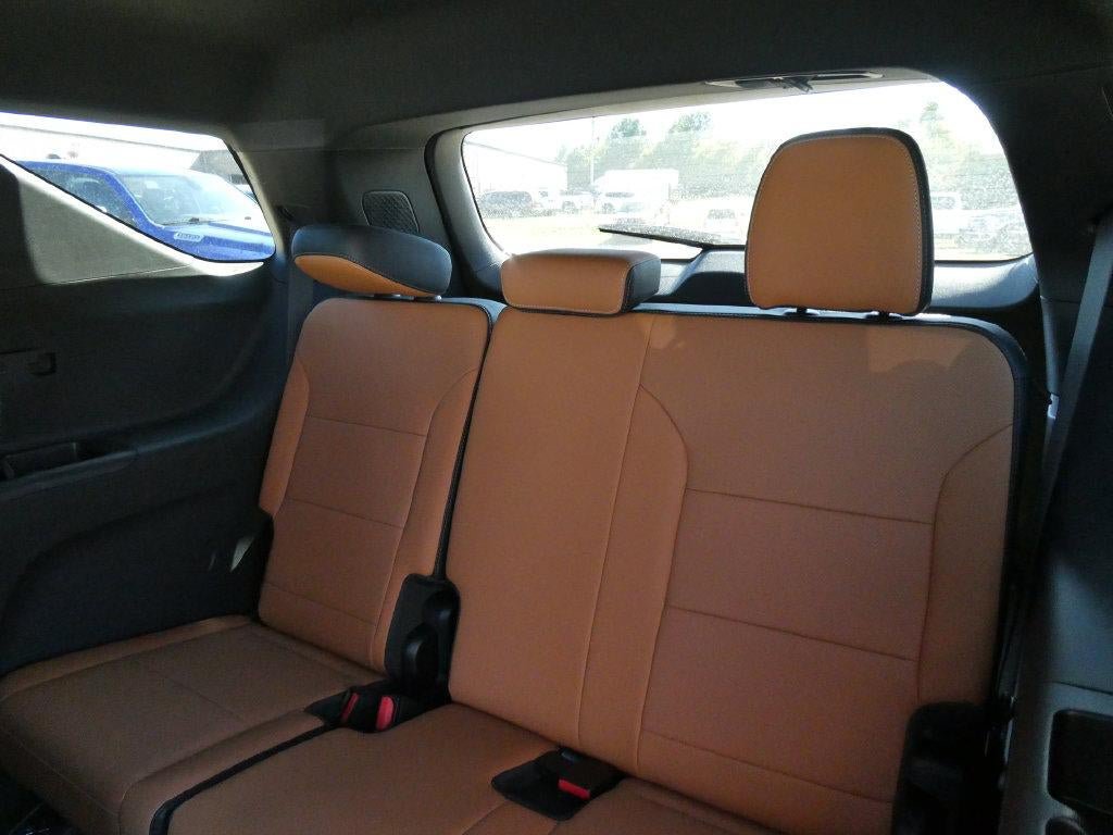 New 2027 Chevrolet Traverse Z71 AWD/4WD image 14