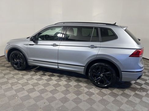 Used 2023 Volkswagen Tiguan SE R-Line image 5