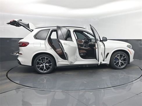 Used 2023 BMW X5 M50i w/ Executive Package image 62