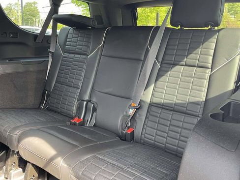 Used 2021 Cadillac Escalade ESV Premium Luxury Platinum RWD image 12