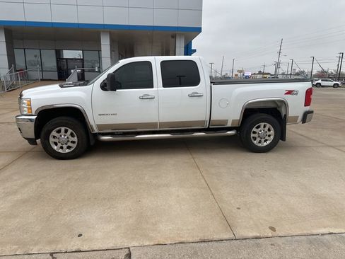 Used 2014 Chevrolet Silverado 2500 LT w/ Interior Plus Package image 24