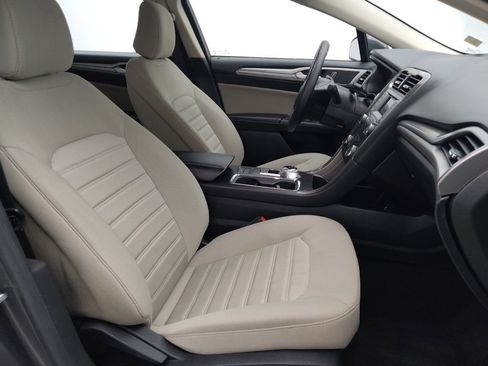 Used 2020 Ford Fusion S FWD image 21