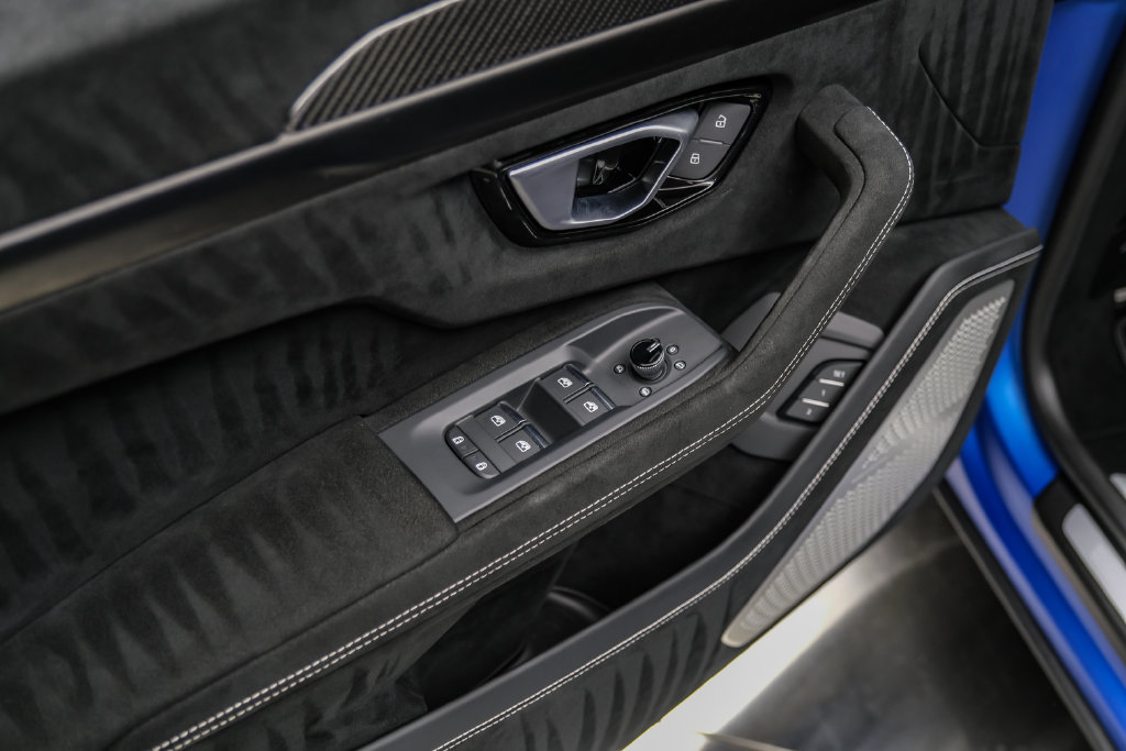 Used 2023 Lamborghini Urus Performante AWD/4WD image 41