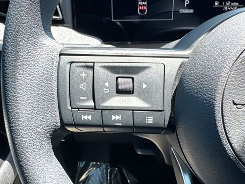 Used 2025 Nissan Kicks SV AWD/4WD image 21