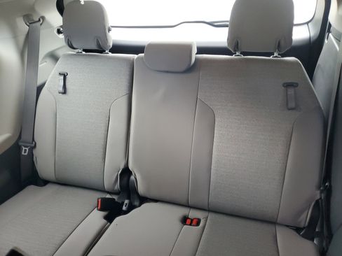Used 2024 Toyota Sienna LE AWD/4WD image 14