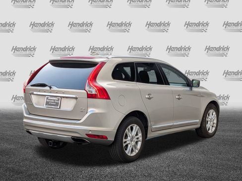 Used 2016 Volvo XC60 T5 Premier w/ Proximity Package image 10