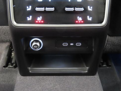 Certified 2026 Porsche Cayenne GTS AWD/4WD image 35