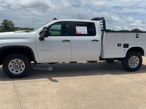 Used 2025 Chevrolet Silverado 3500 W/T w/ WT Convenience Package AWD/4WD image 5