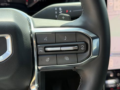 Used 2026 GMC Terrain Elevation w/ Elevation Premium Package FWD image 17