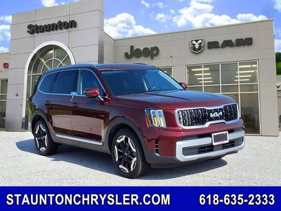 Used 2024 Kia Telluride EX w/ EX Captain's Chair Package