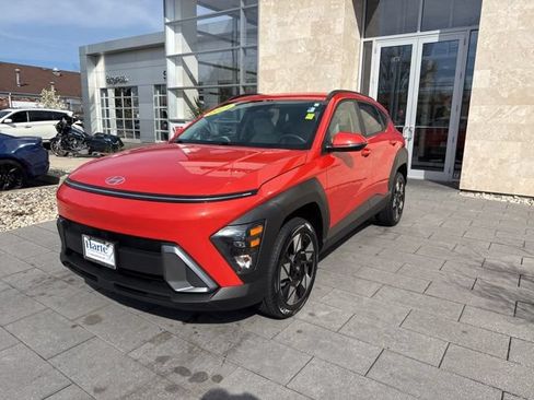 Used 2024 Hyundai Kona SEL AWD/4WD image 3