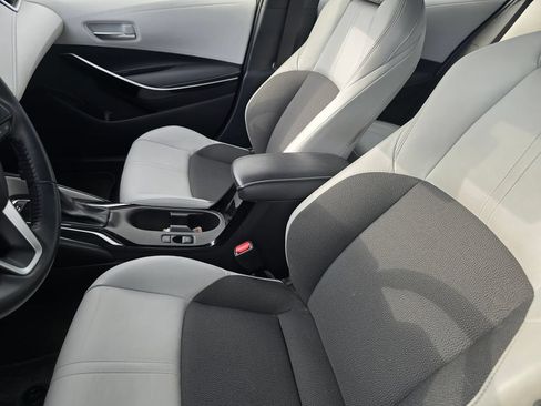 Used 2025 Toyota Corolla XSE FWD image 22