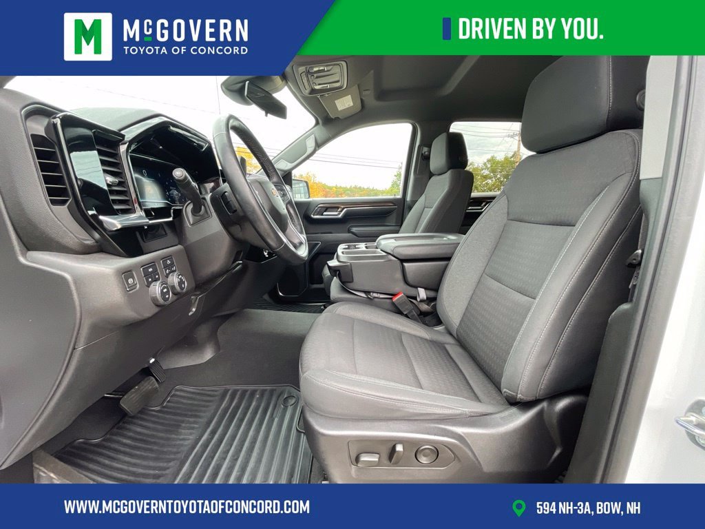 Used 2023 Chevrolet Silverado 1500 LT AWD/4WD image 10