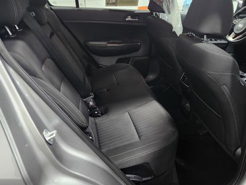 Used 2020 Kia Sportage LX image 17