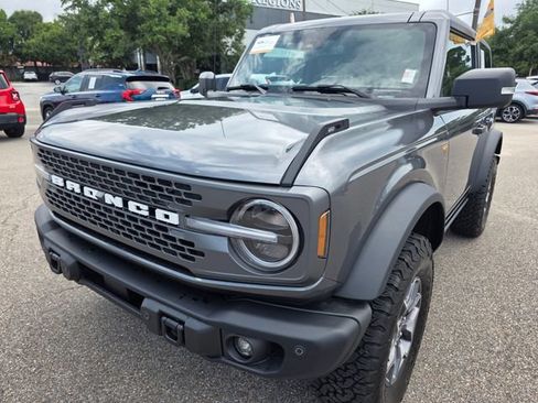 Certified 2025 Ford Bronco Badlands AWD/4WD image 4