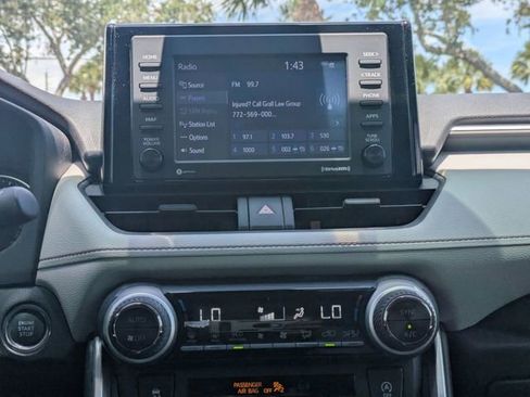 Used 2020 Toyota RAV4 XLE w/ Convenience Package FWD image 19