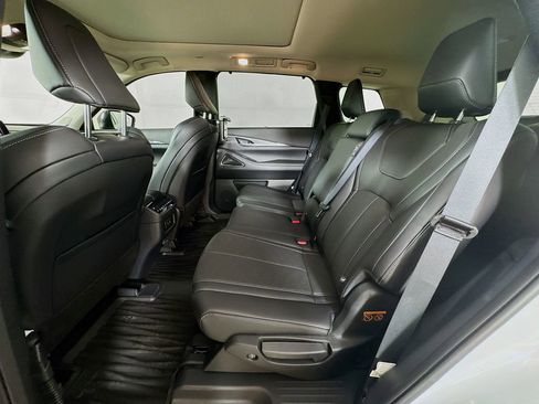 New 2026 INFINITI QX60 Luxe w/ Family Package image 29