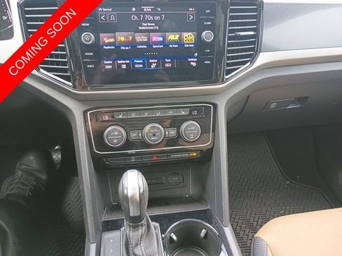 Used 2023 Volkswagen Atlas Cross Sport SE AWD/4WD image 17