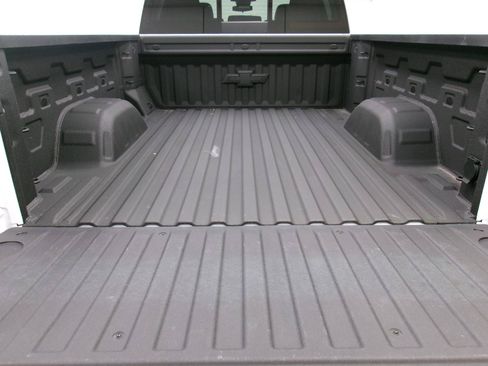 Used 2025 Chevrolet Silverado 1500 LT Trail Boss w/ Convenience Package II AWD/4WD image 11