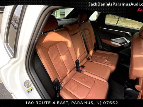 Used 2023 Audi Q3 2.0T Premium w/ Convenience Package image 19