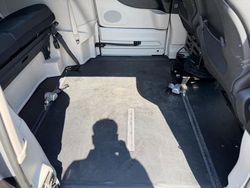 Used 2020 Chrysler Pacifica Touring-L image 31