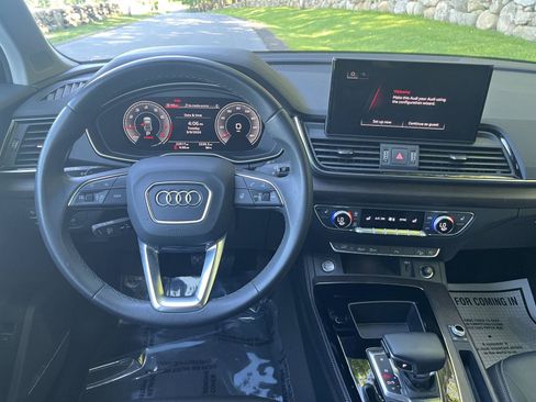 Used 2023 Audi Q5 2.0T Premium Plus w/ Premium Plus Package AWD/4WD image 6