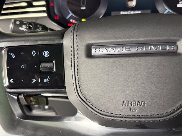 Used 2025 Land Rover Range Rover SE AWD/4WD image 32
