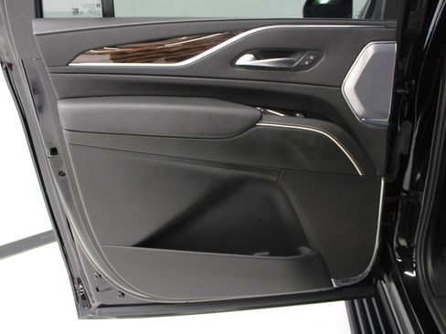 Used 2023 Cadillac Escalade ESV Sport Platinum w/ LPO, ONYX Package image 50