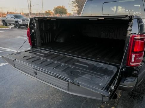 Used 2018 Ford F150 Raptor w/ Equipment Group 802A Luxury AWD/4WD image 11