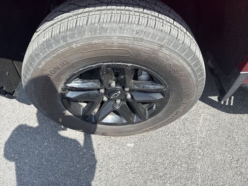 Used 2021 Chevrolet Silverado 1500 LT Trail Boss w/ LPO, Dark Essentials Package image 9