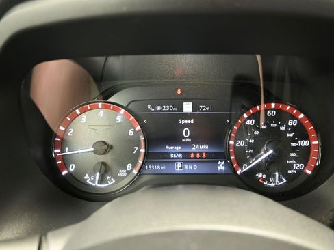 Used 2024 Nissan Titan PRO-4X w/ Pro-4x Convenience Package AWD/4WD image 16
