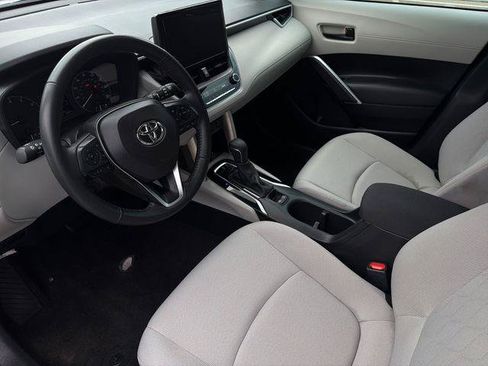 Certified 2024 Toyota Corolla Cross LE w/ Moonroof Package FWD image 11