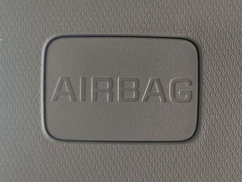 Used 2021 GMC Terrain SLE w/ Driver Convenience Package image 33