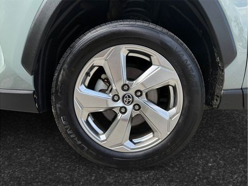 Used 2021 Toyota RAV4 XLE Premium AWD/4WD image 13