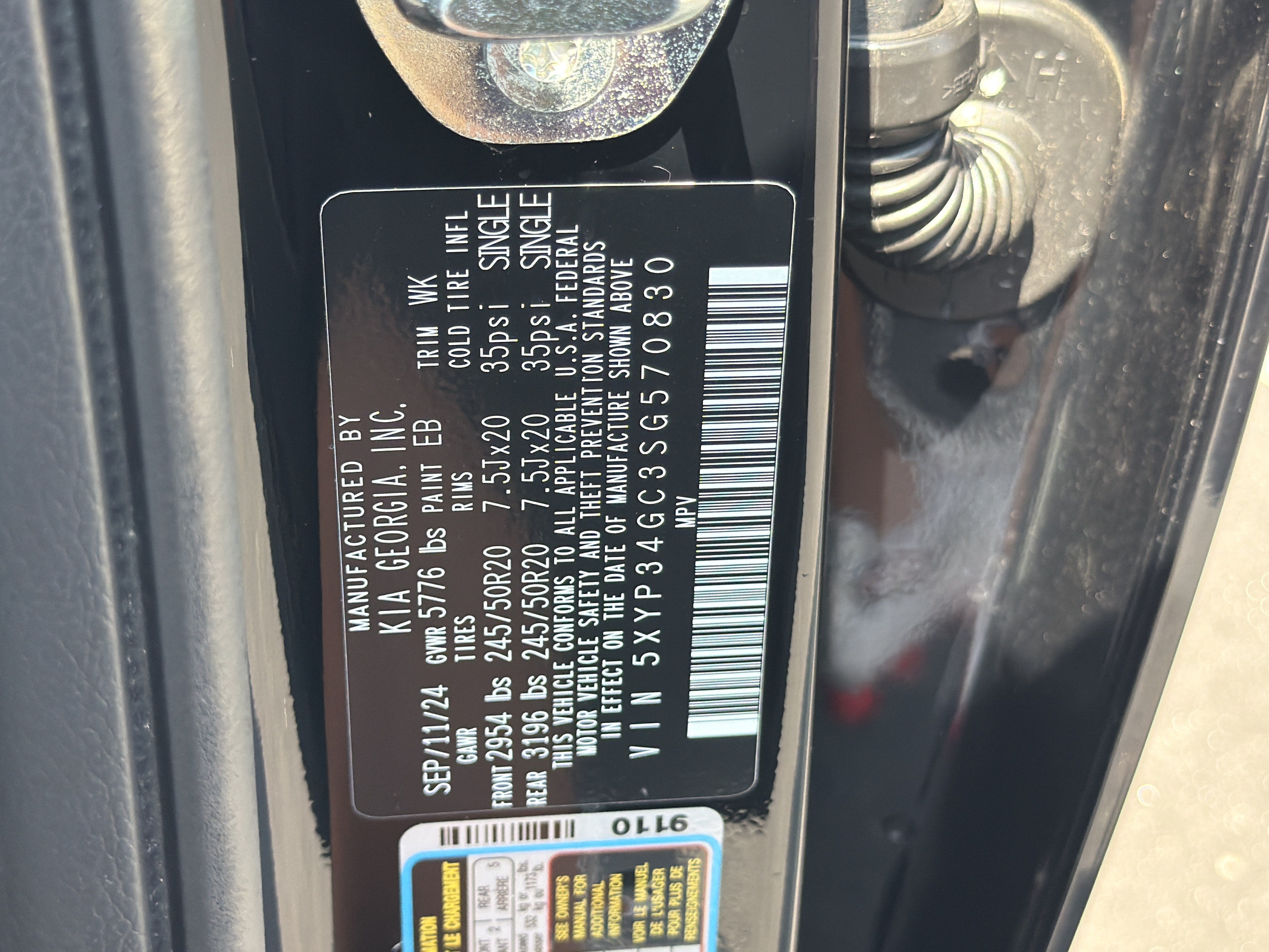 Used 2025 Kia Telluride EX w/ EX Captain's Chair Package FWD image 35