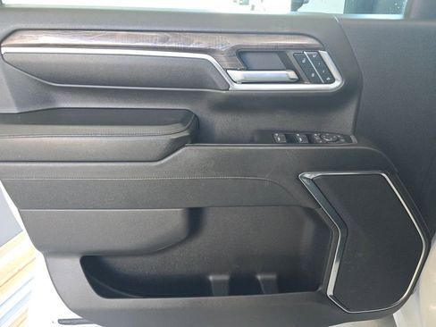 Used 2024 Chevrolet Silverado 2500 LTZ image 21