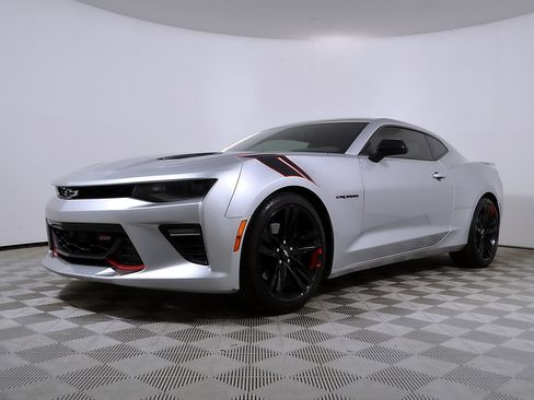 Used 2018 Chevrolet Camaro SS w/ Redline Edition RWD image 2