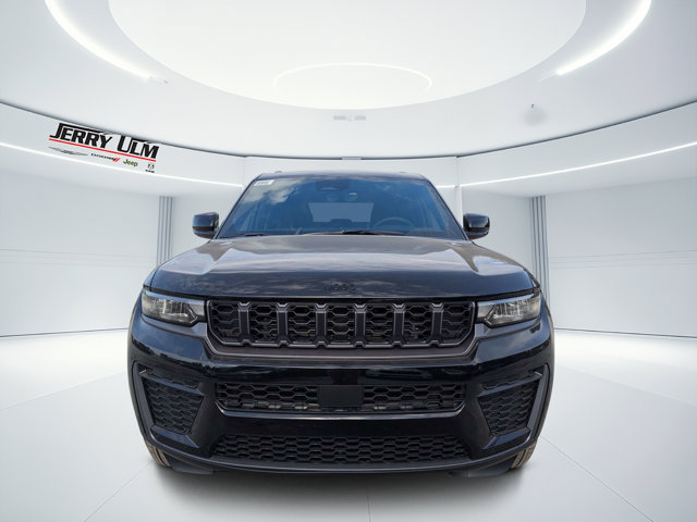 New 2026 Jeep Grand Cherokee Altitude AWD/4WD image 8