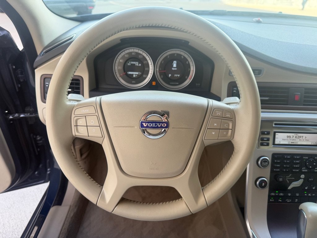 Used 2011 Volvo XC70 3.2 AWD/4WD image 14