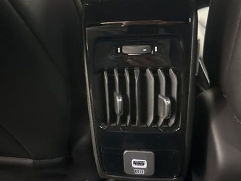 New 2026 Jeep Compass Latitude image 9