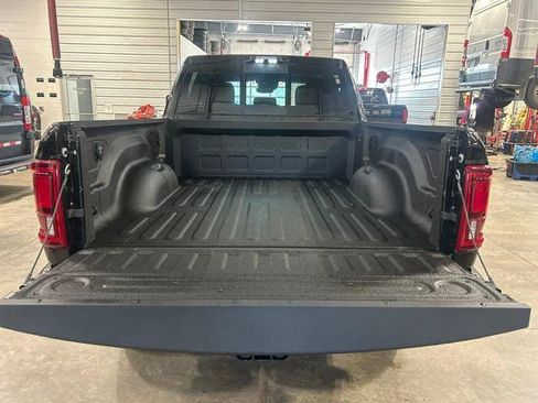 Certified 2025 RAM 2500 Big Horn AWD/4WD image 24