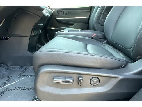 Certified 2026 Honda Odyssey EX-L image 13
